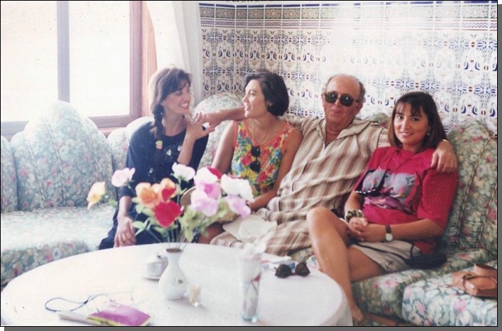 Rafael con Pilar Cspedes y otras amigas, Larache, 1990